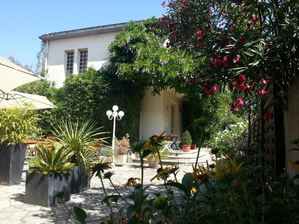 וילנב-סור-לו Hotel La Residence מראה חיצוני תמונה